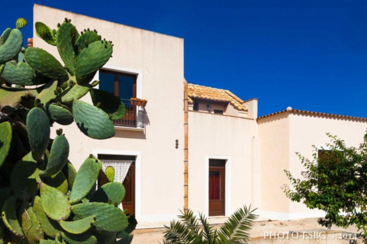 Casolare Nelle Saline Bed & Breakfast Torre Nubia ภายนอก รูปภาพ
