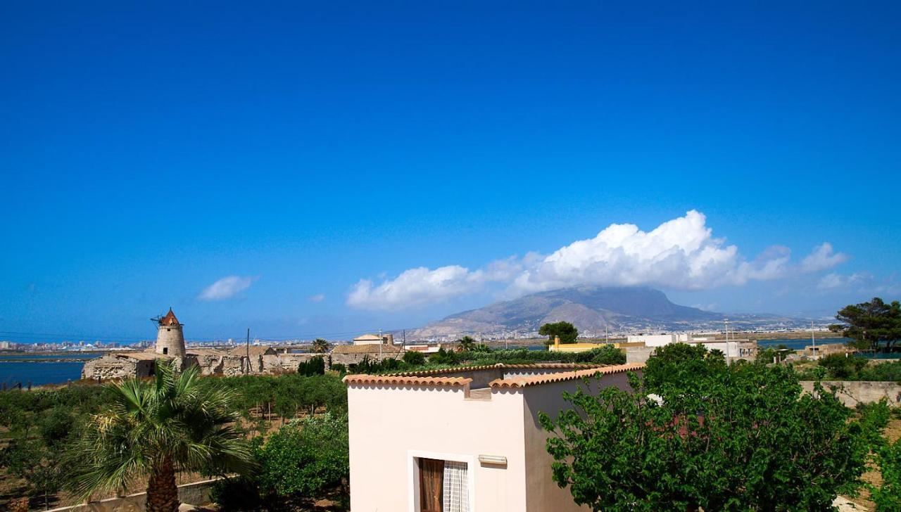 Casolare Nelle Saline Bed & Breakfast Torre Nubia ภายนอก รูปภาพ