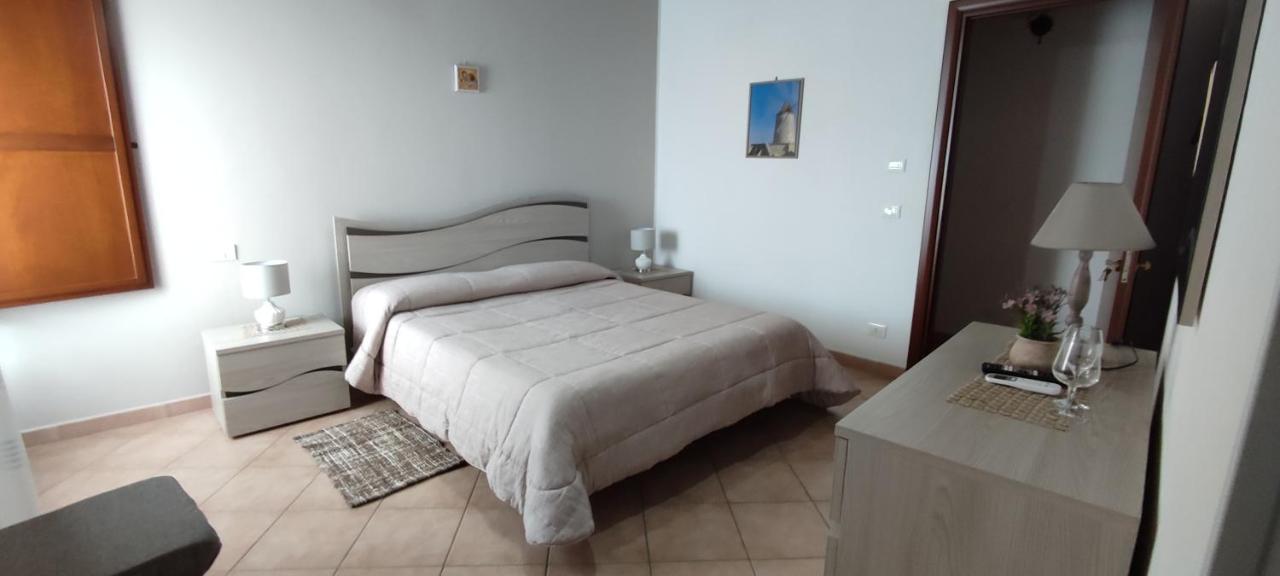 Casolare Nelle Saline Bed & Breakfast Torre Nubia ภายนอก รูปภาพ