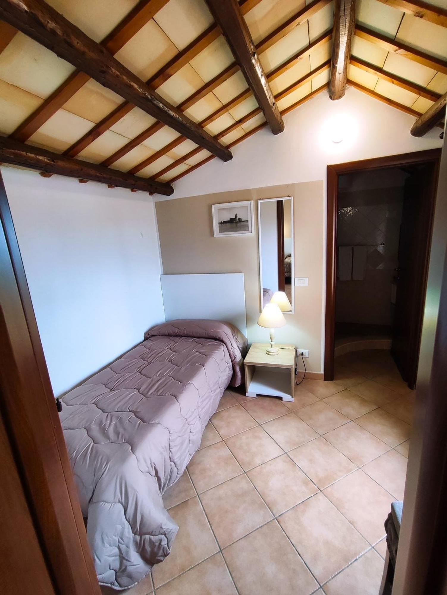 Casolare Nelle Saline Bed & Breakfast Torre Nubia ภายนอก รูปภาพ