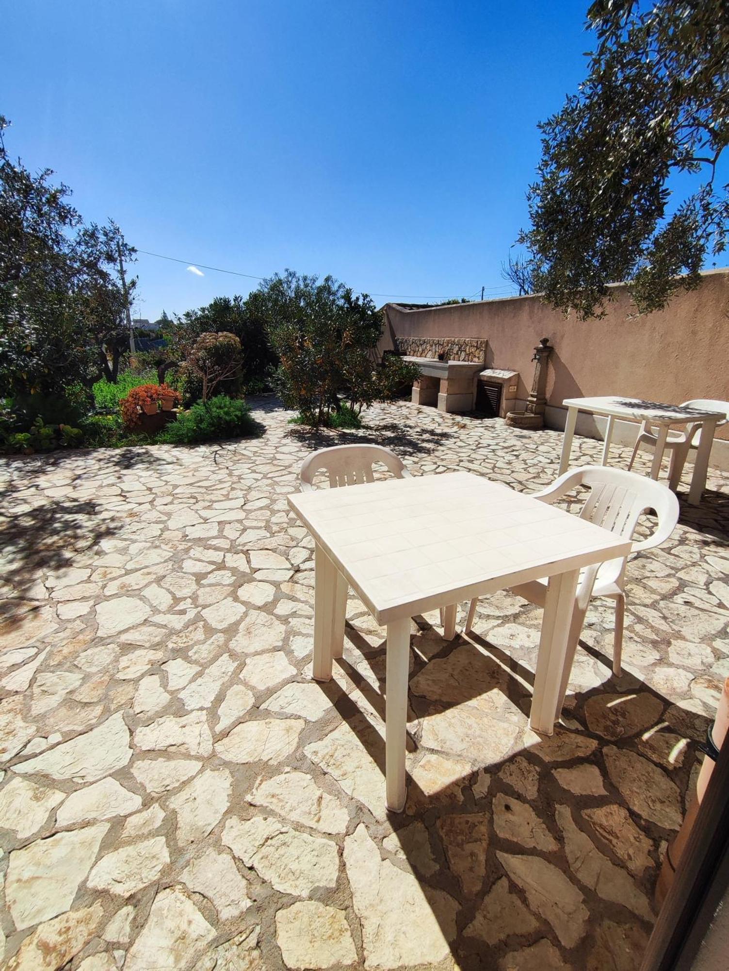 Casolare Nelle Saline Bed & Breakfast Torre Nubia ภายนอก รูปภาพ