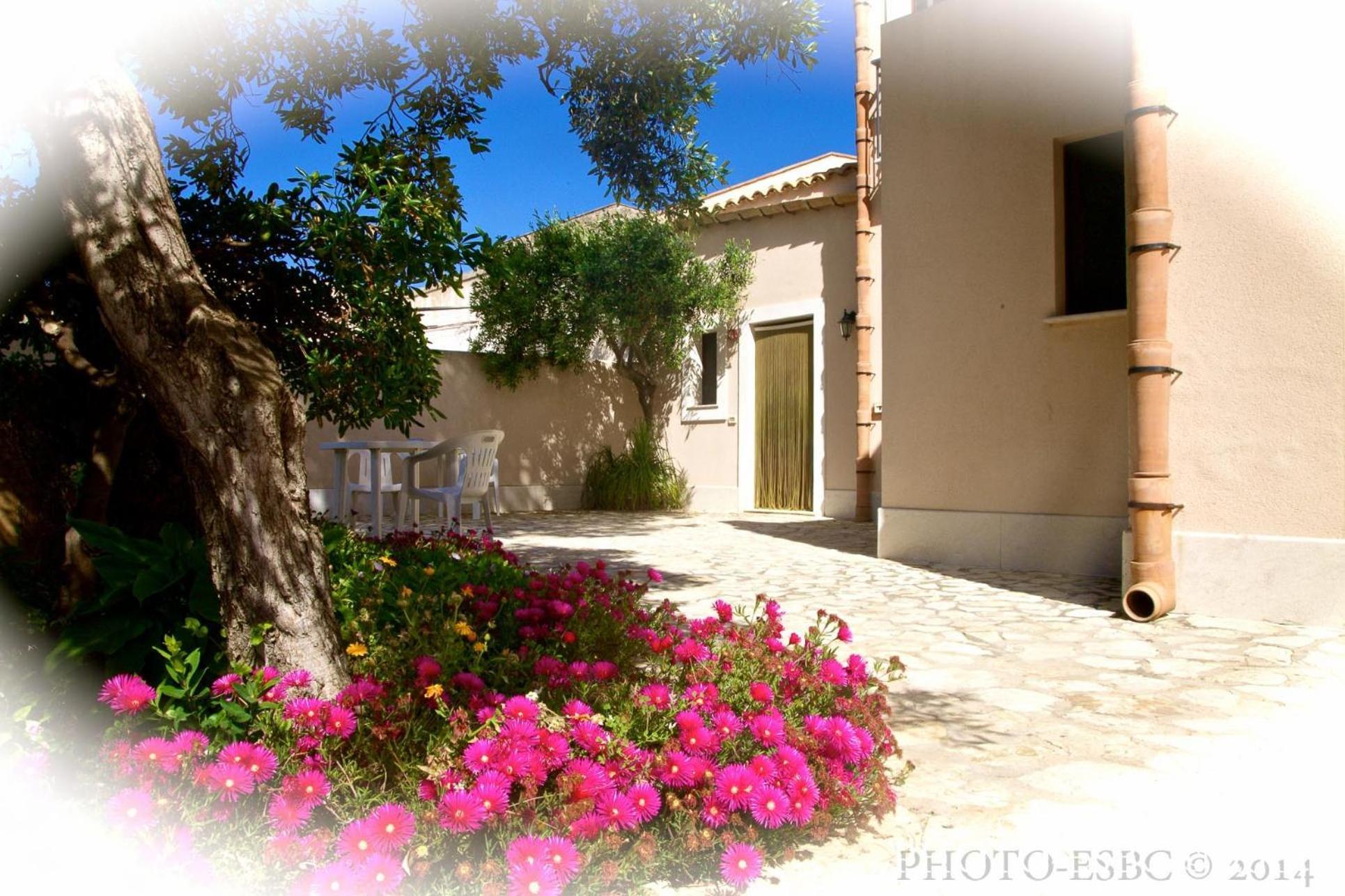 Casolare Nelle Saline Bed & Breakfast Torre Nubia ภายนอก รูปภาพ