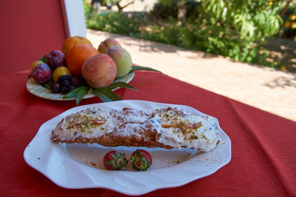 Casolare Nelle Saline Bed & Breakfast Torre Nubia ภายนอก รูปภาพ